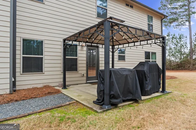 $560,000 | 22 Fox Hall Crossing East, Senoia, GA 30276