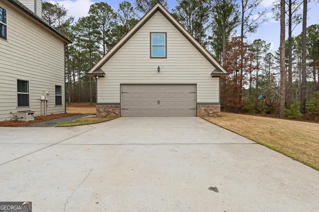 $560,000 | 22 Fox Hall Crossing East, Senoia, GA 30276