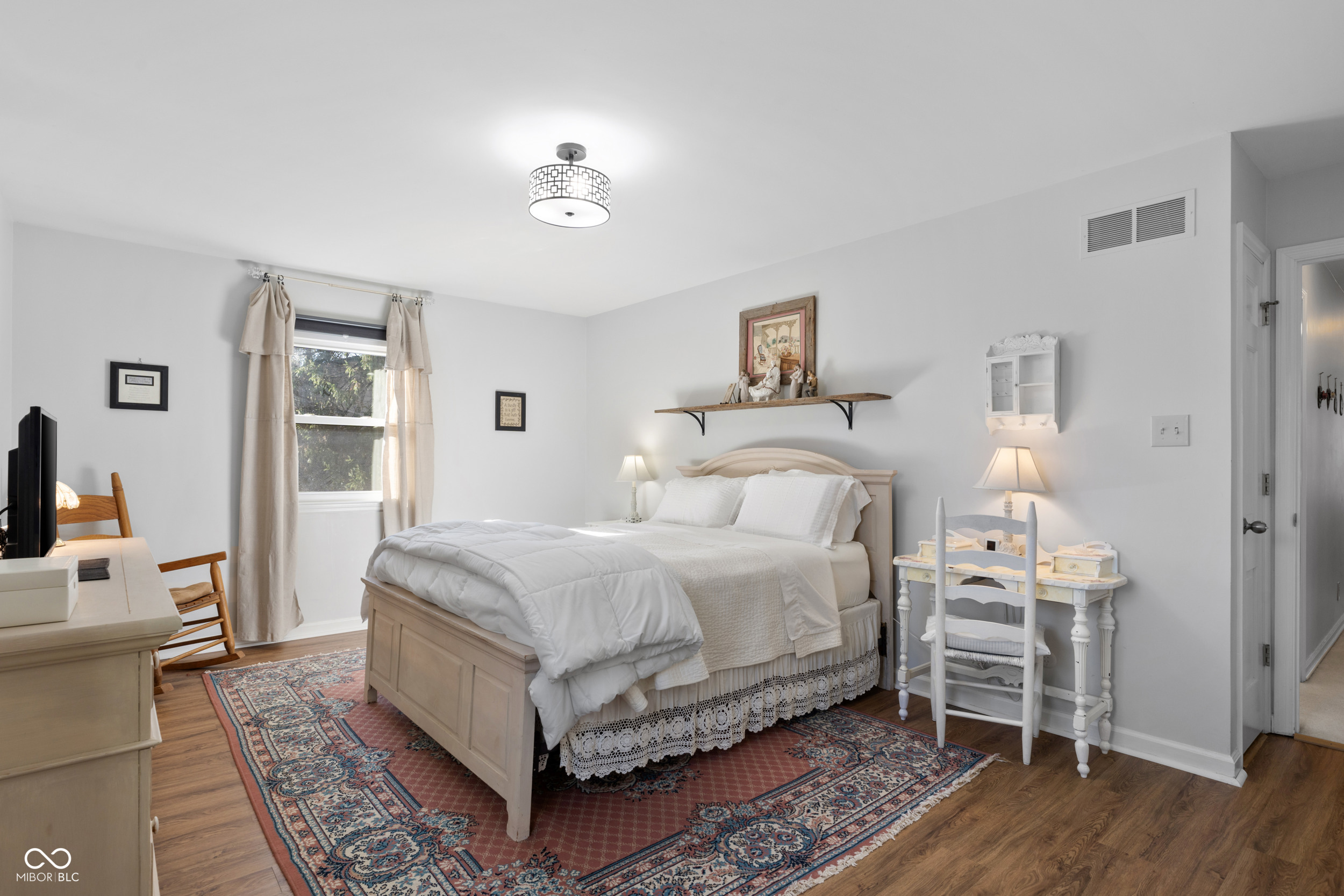 8849 Shagbark Road Indianapolis, IN 46260 - Photo 17 of 41 Gallery Image 17