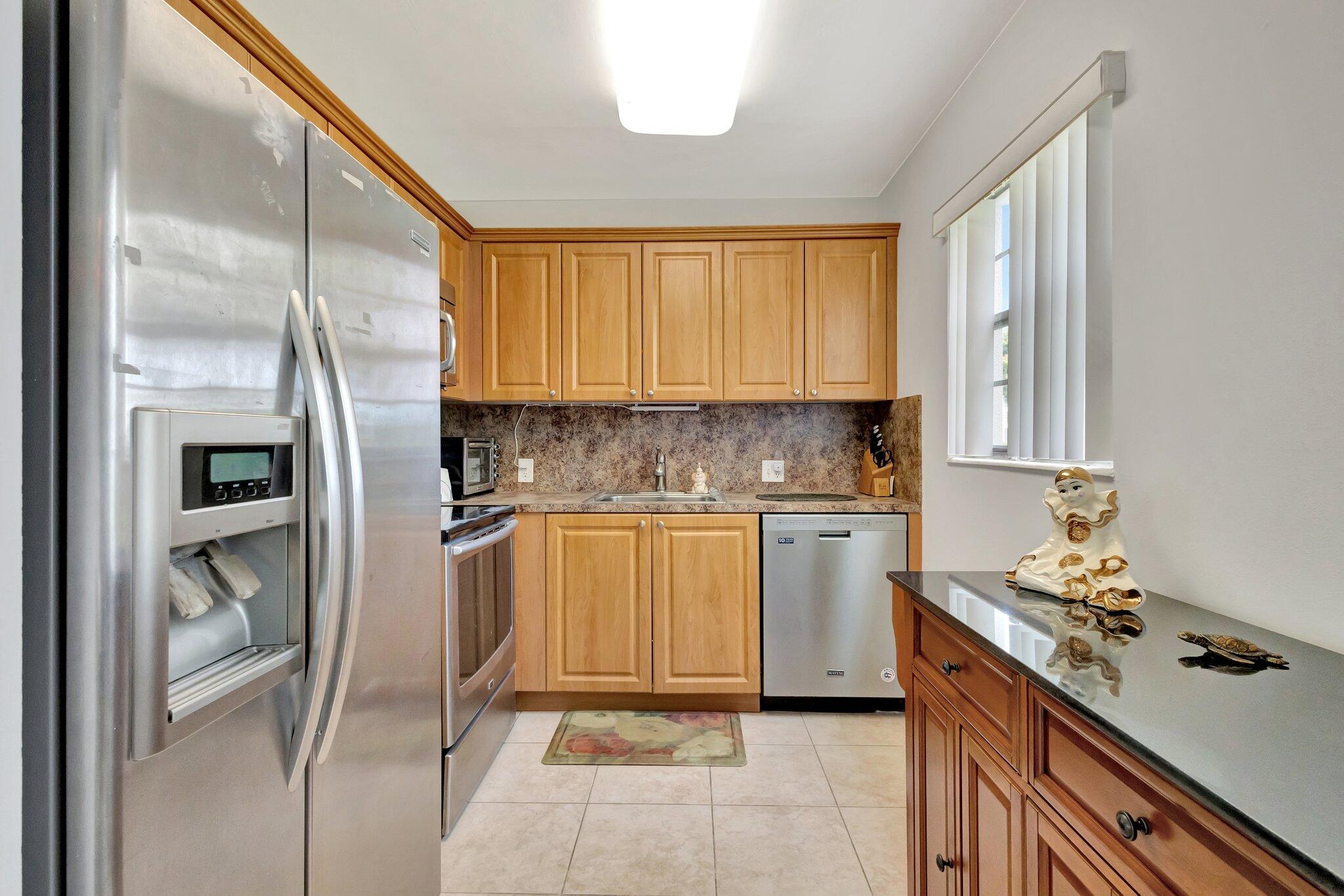 263 Preston F Boca Raton, FL 33434 - Photo 1 of 33 Stainless Steel Kitchen