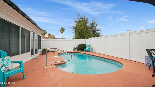 $549,999 | 122 Seaclusion Circle, Panama City Beach, FL 32413