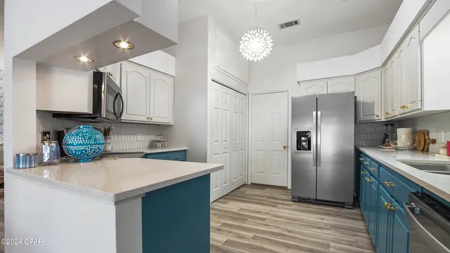 $549,999 | 122 Seaclusion Circle, Panama City Beach, FL 32413