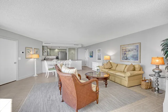 $674,000 | 2800 North Ocean Drive, Unit A22A, Singer Island, FL 33404