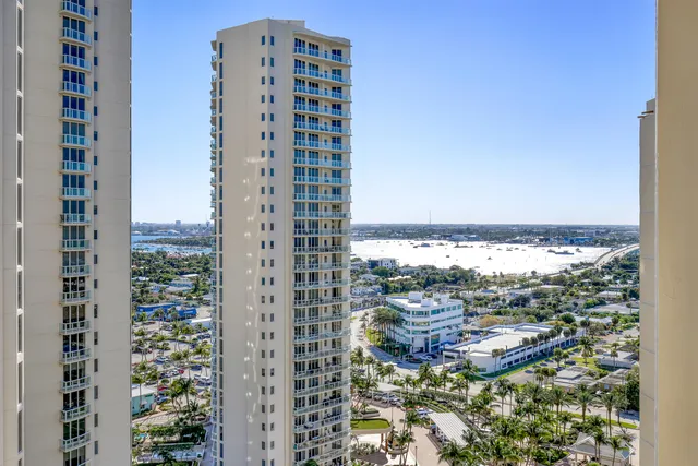 $674,000 | 2800 North Ocean Drive, Unit A22A, Singer Island, FL 33404