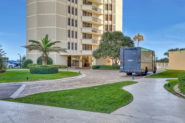 $674,000 | 2800 North Ocean Drive, Unit A22A, Singer Island, FL 33404