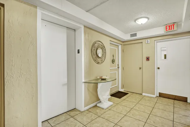 $674,000 | 2800 North Ocean Drive, Unit A22A, Singer Island, FL 33404