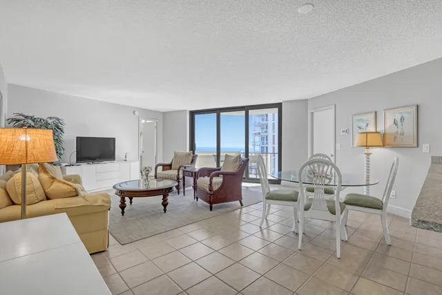 $674,000 | 2800 North Ocean Drive, Unit A22A, Singer Island, FL 33404
