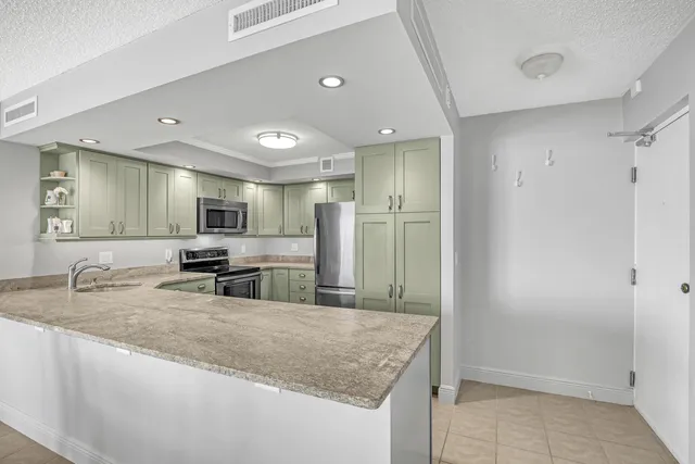 $674,000 | 2800 North Ocean Drive, Unit A22A, Singer Island, FL 33404