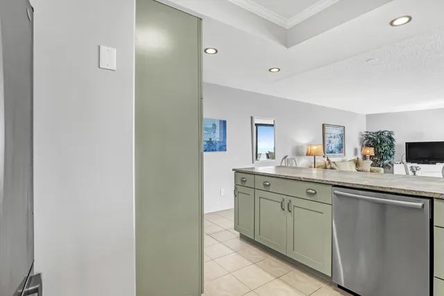 $674,000 | 2800 North Ocean Drive, Unit A22A, Singer Island, FL 33404
