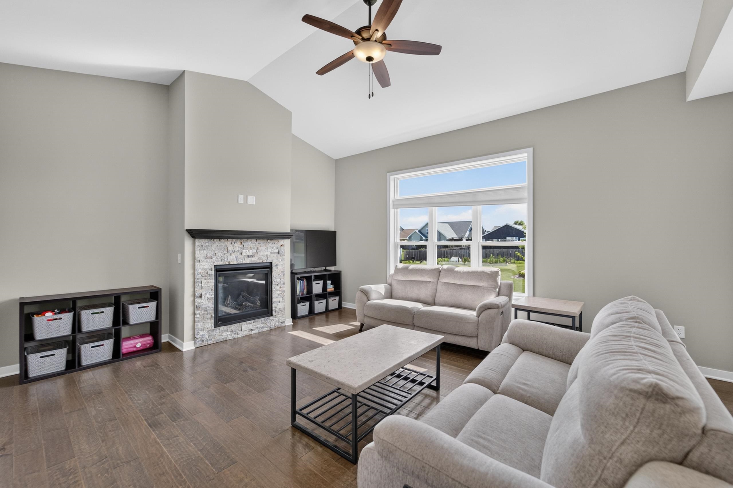 299 Hallmark Way Sun Prairie, WI 53590 - Photo 7 of 35