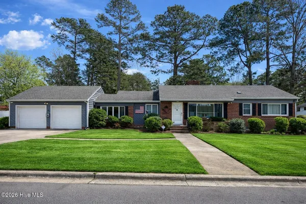 $249,500 | 605 South Pembroke Avenue, Ahoskie, NC 27910