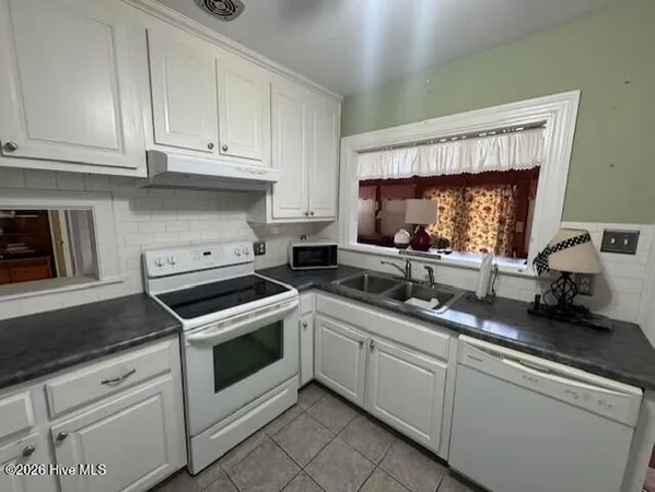 $249,500 | 605 South Pembroke Avenue, Ahoskie, NC 27910