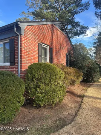 $249,500 | 605 South Pembroke Avenue, Ahoskie, NC 27910