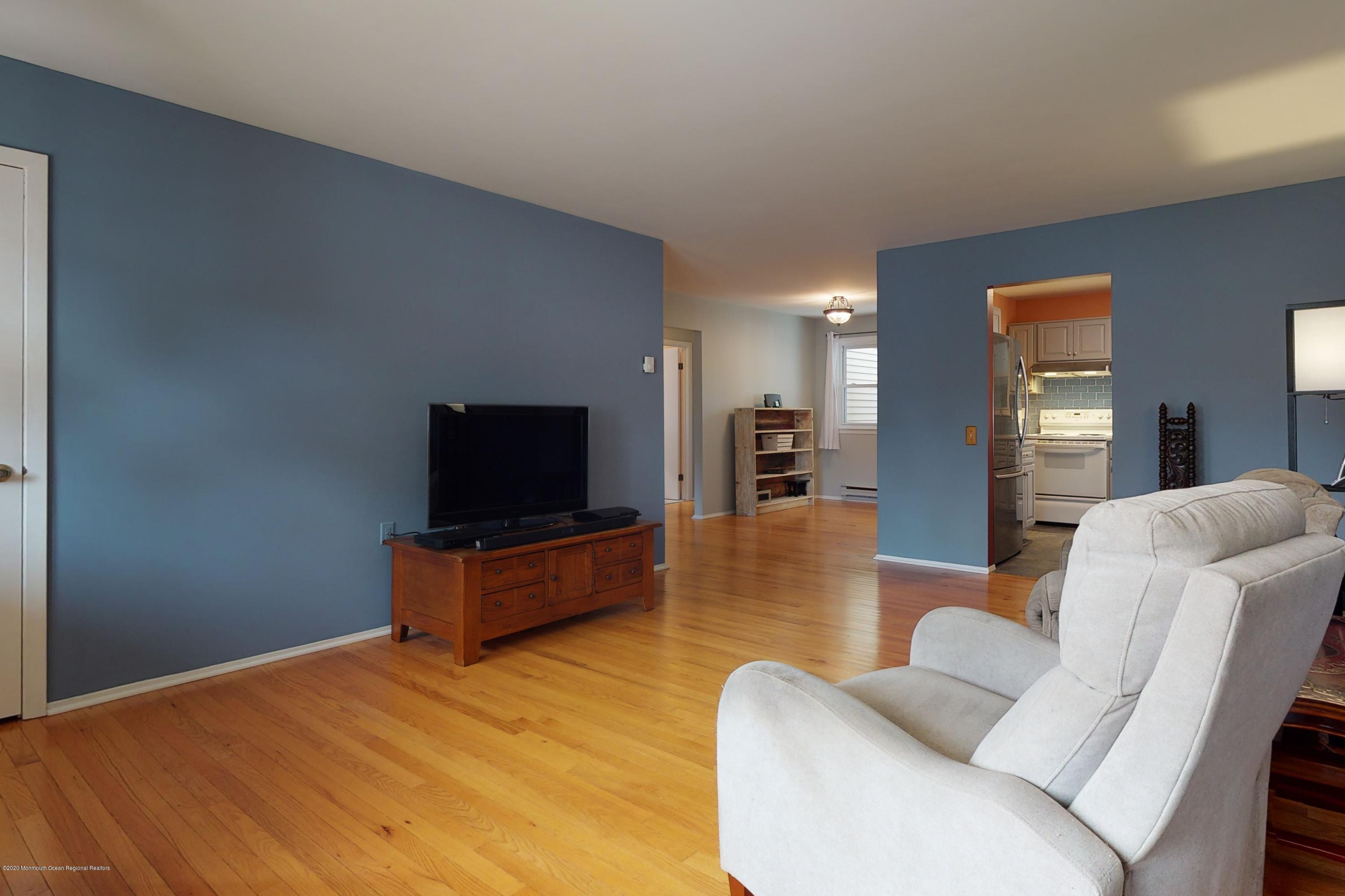 21 Augusta Road Whiting, NJ 08759 - Photo 14 of 35 21-Augusta-09172020_123625