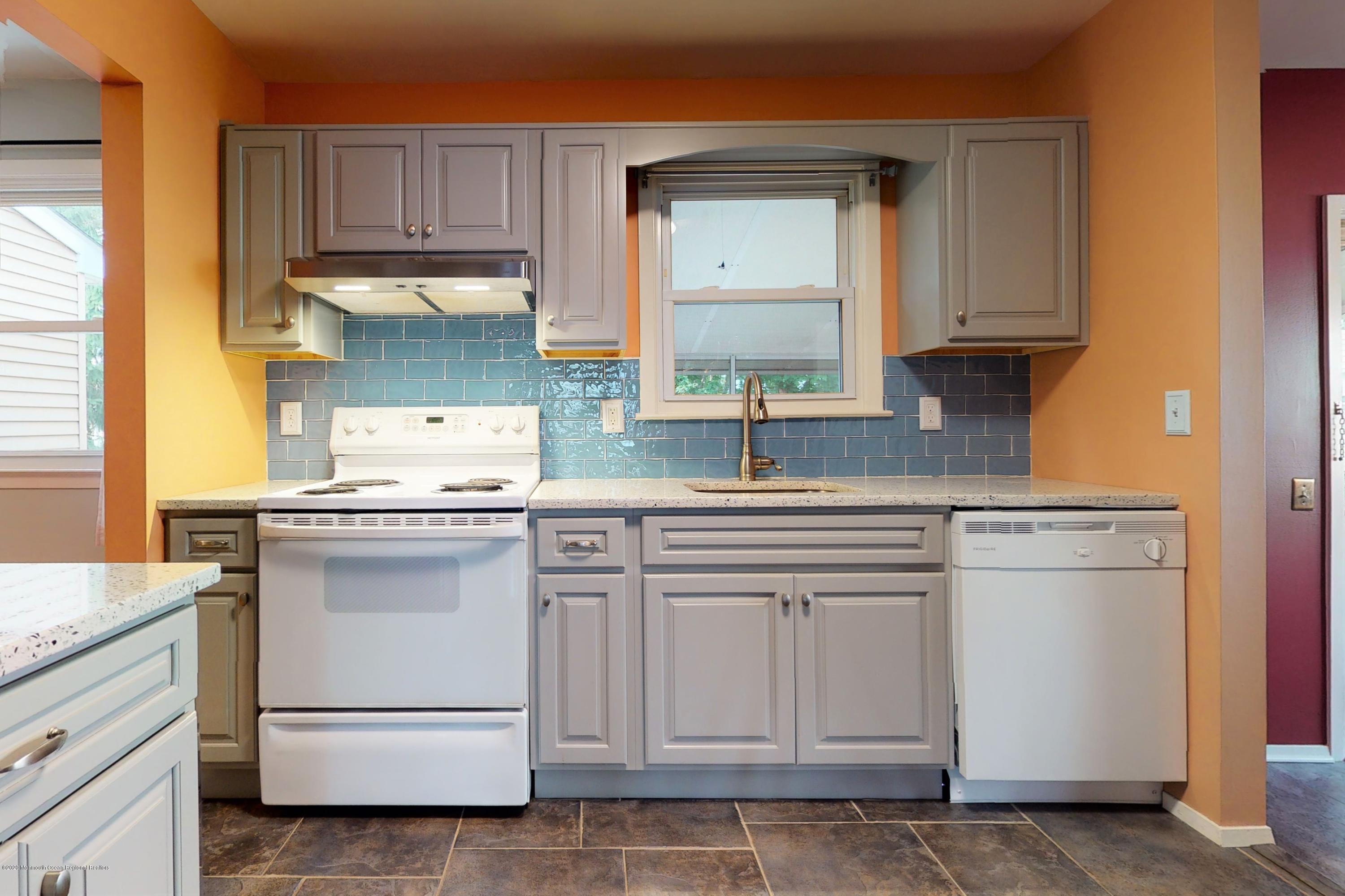 21 Augusta Road Whiting, NJ 08759 - Photo 16 of 35 21-Augusta-09172020_123658