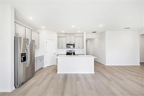 $2,875 | 7768 Richmond Trail, Fairburn, GA 30213