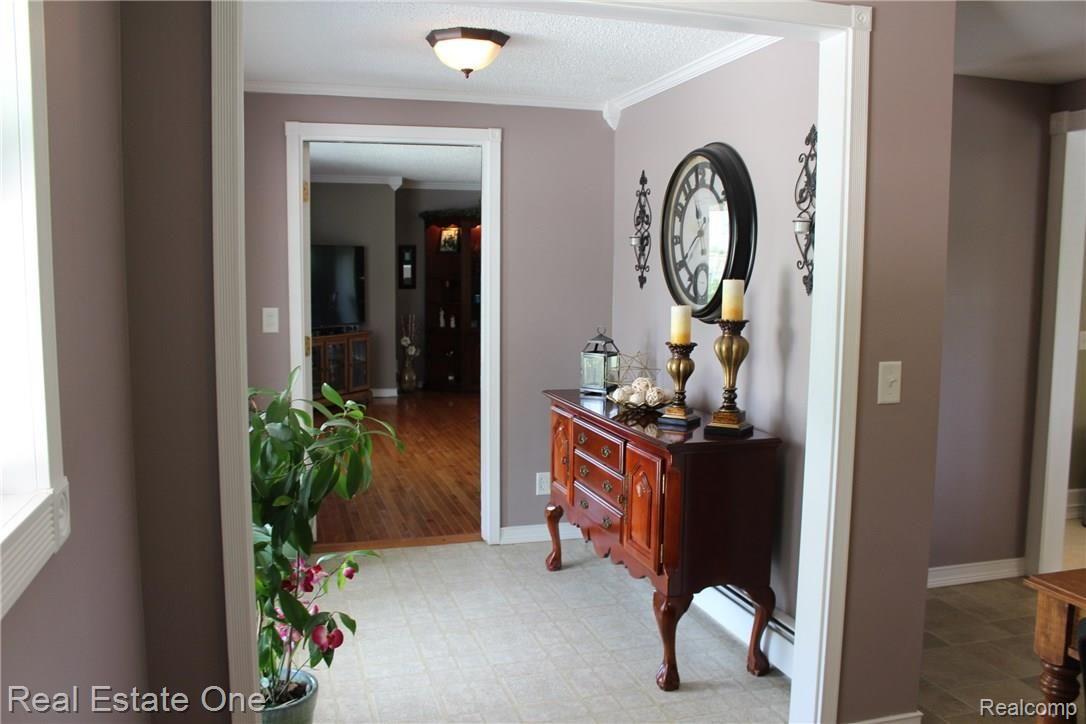 3260 North Henderson Road Davison, MI 48423 - Photo 9 of 59 IMG_7724.JPG
