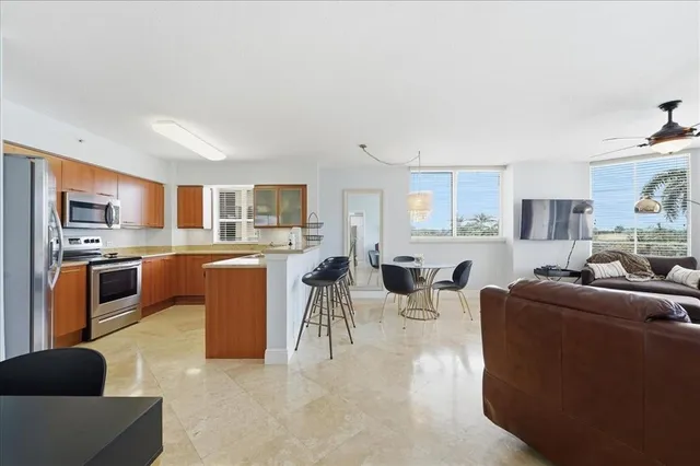 $624,900 | 2011 North Ocean Boulevard, Unit 302, Fort Lauderdale, FL 33305