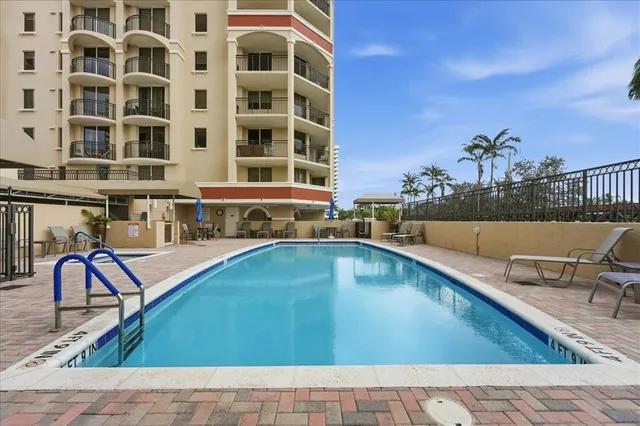 $624,900 | 2011 North Ocean Boulevard, Unit 302, Fort Lauderdale, FL 33305