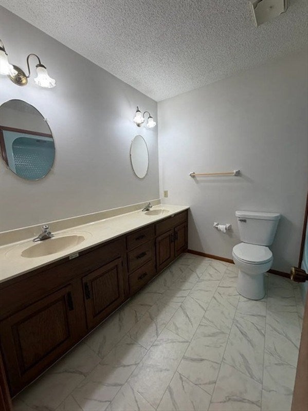 1201 Ridgeway Road Macon, MO 63552 - Photo 17 of 43 Gallery Image 17