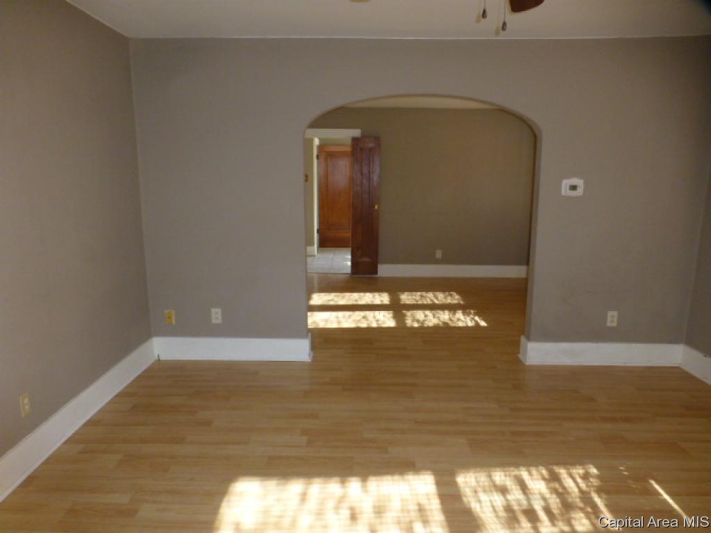 2418 Yale Boulevard Springfield, IL 62703 - Photo 3 of 13 Gallery Image 3