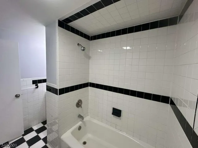 $689,999 | 360 New Street, Unit 3, Newark, NJ 07103