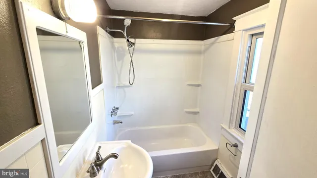 $310,000 | 712 Frederick Avenue, Winchester, VA 22601