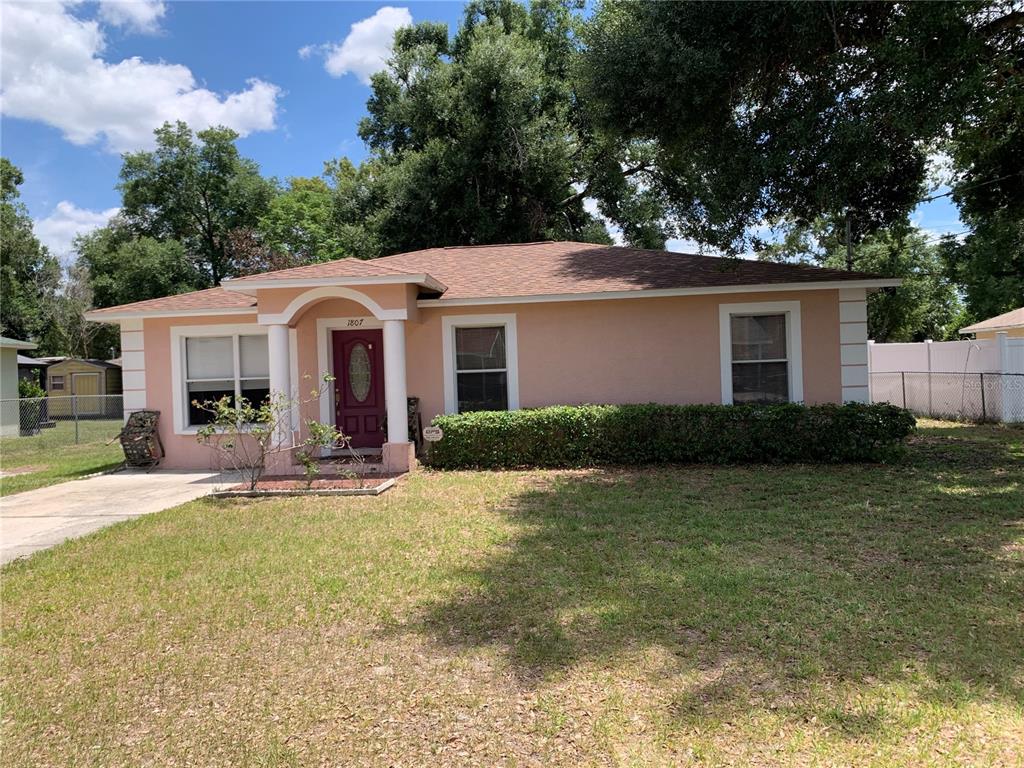1807 East Rampart Street Tampa, FL 33612 - Photo 1 of 18 Gallery Image 1