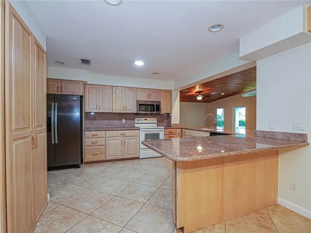 $5,500 | 4502 Bethel Creek Drive, Vero Beach, FL 32963