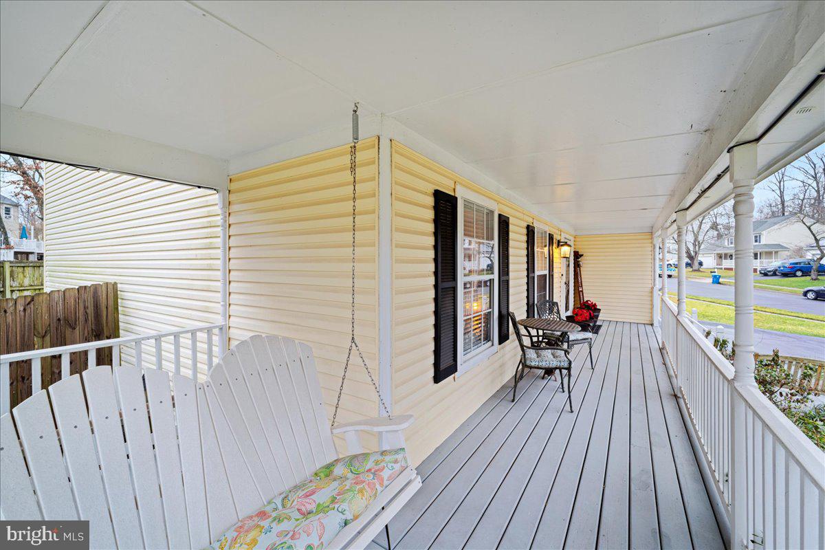 15211 Elk Run Road Chantilly, VA 20151 - Photo 8 of 47 Front Porch