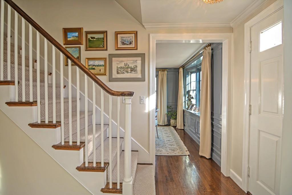 2 Auburn Road Wellesley, MA 02481 - Photo 5 of 42
