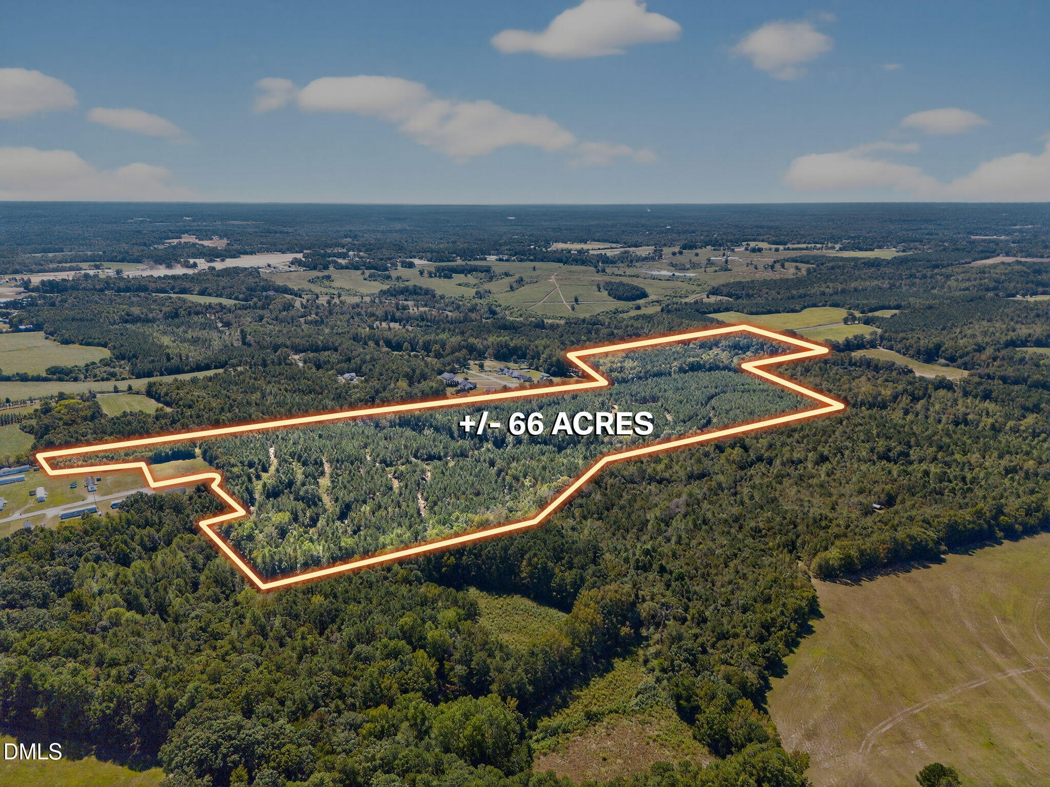 an aerial view of a tennis court