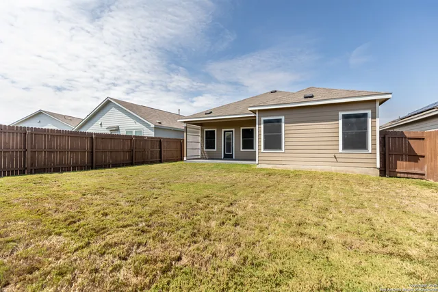 $1,995 | 2425 Vesper Bend, New Braunfels, TX 78130