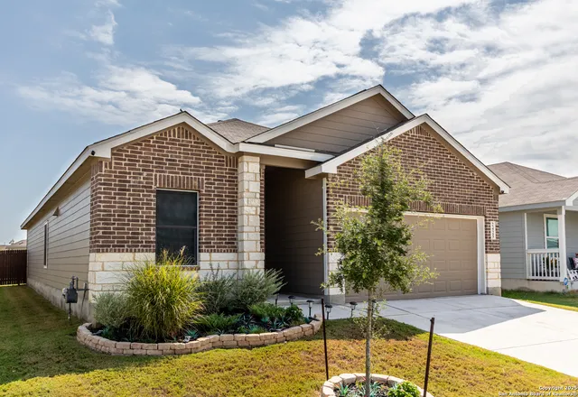 $1,995 | 2425 Vesper Bend, New Braunfels, TX 78130