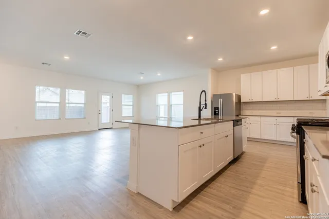 $1,995 | 2425 Vesper Bend, New Braunfels, TX 78130