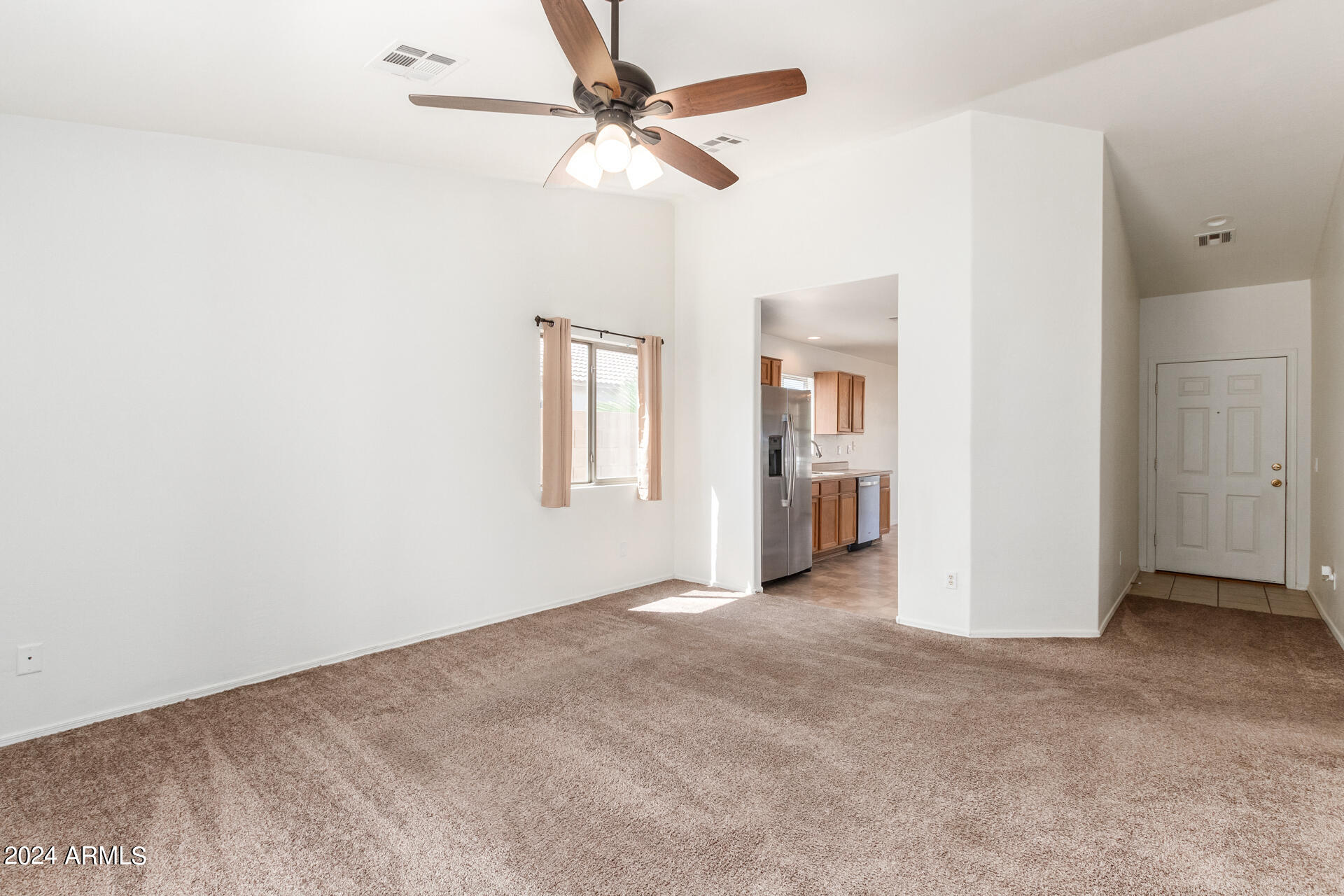 1205 West Darrel Road Phoenix, AZ 85041 - Photo 5 of 27 0008-05 - Darrel