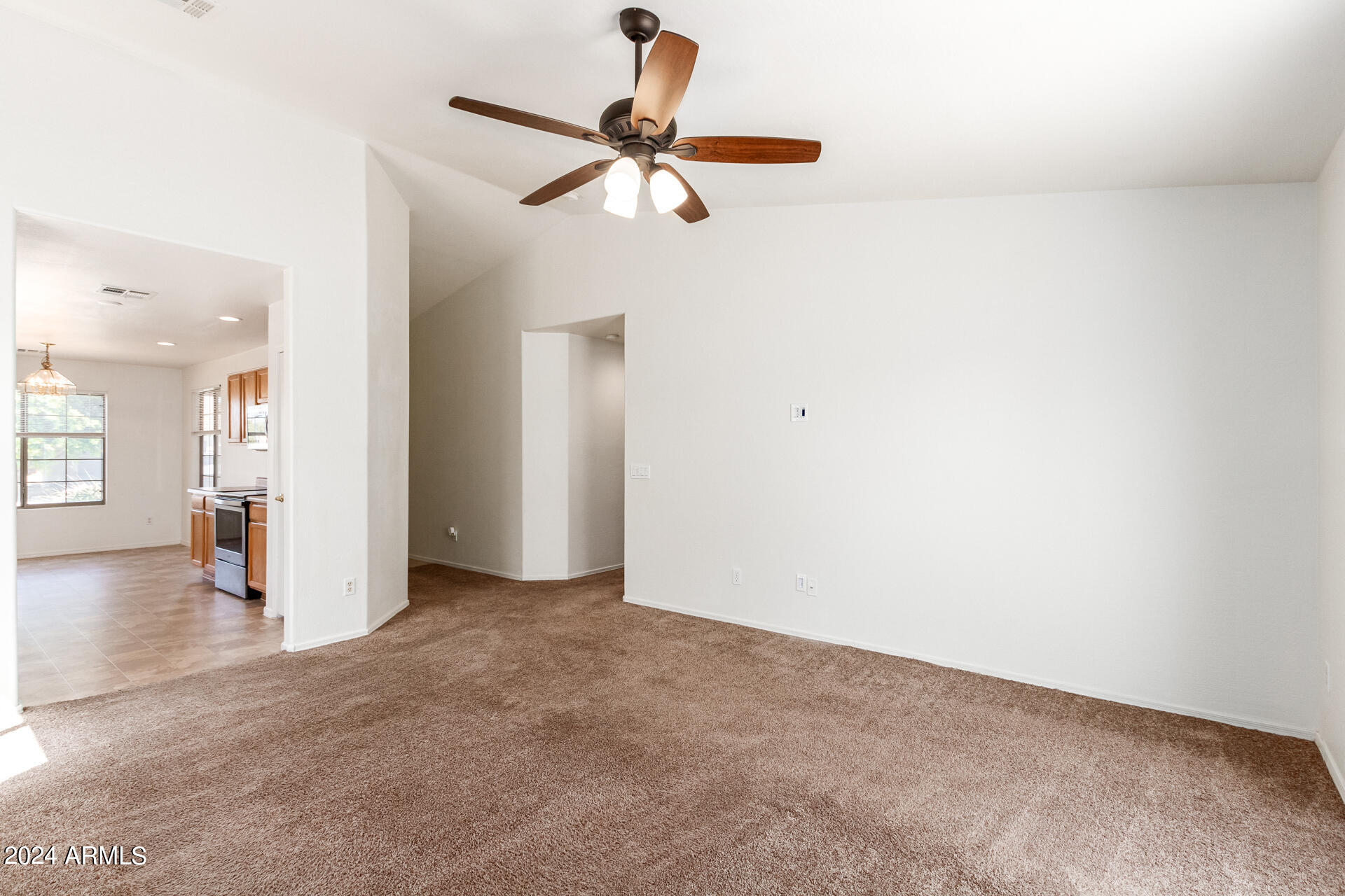 1205 West Darrel Road Phoenix, AZ 85041 - Photo 6 of 27 0009-06 - Darrel