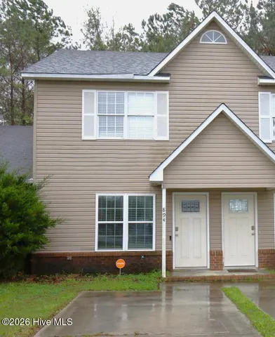 $1,300 | 894 West Pueblo Drive, Jacksonville, NC 28546