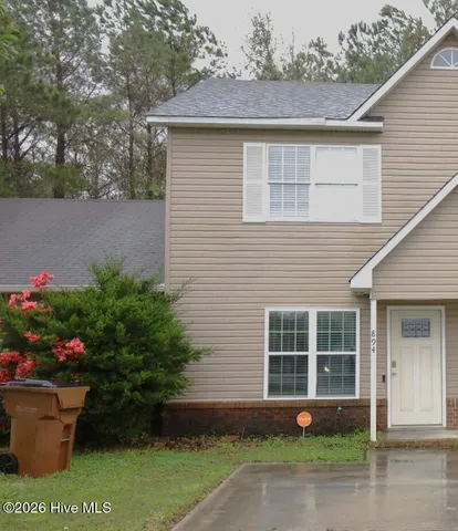 $1,300 | 894 West Pueblo Drive, Jacksonville, NC 28546