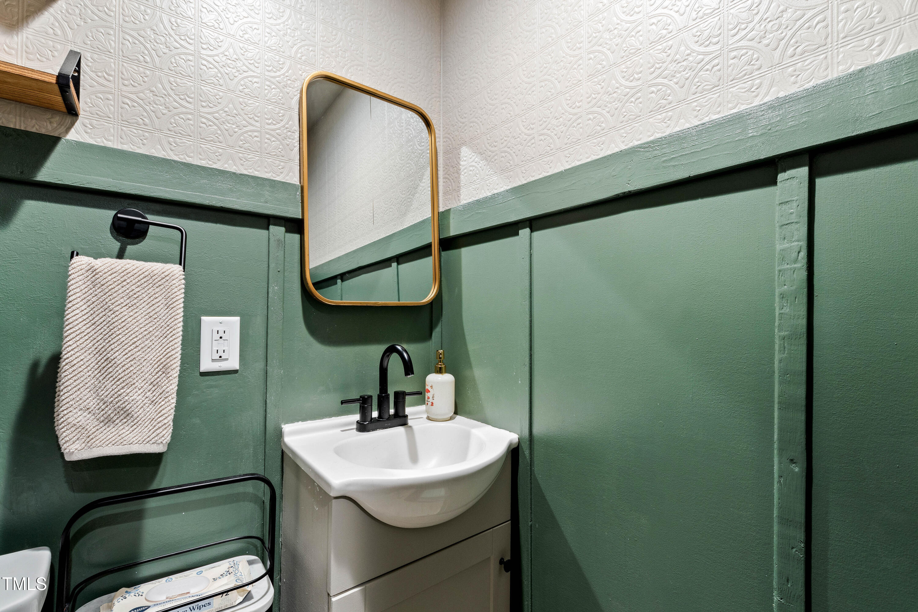 3416 Wade Avenue Raleigh, NC 27607 - Photo 39 of 51 Wade-70