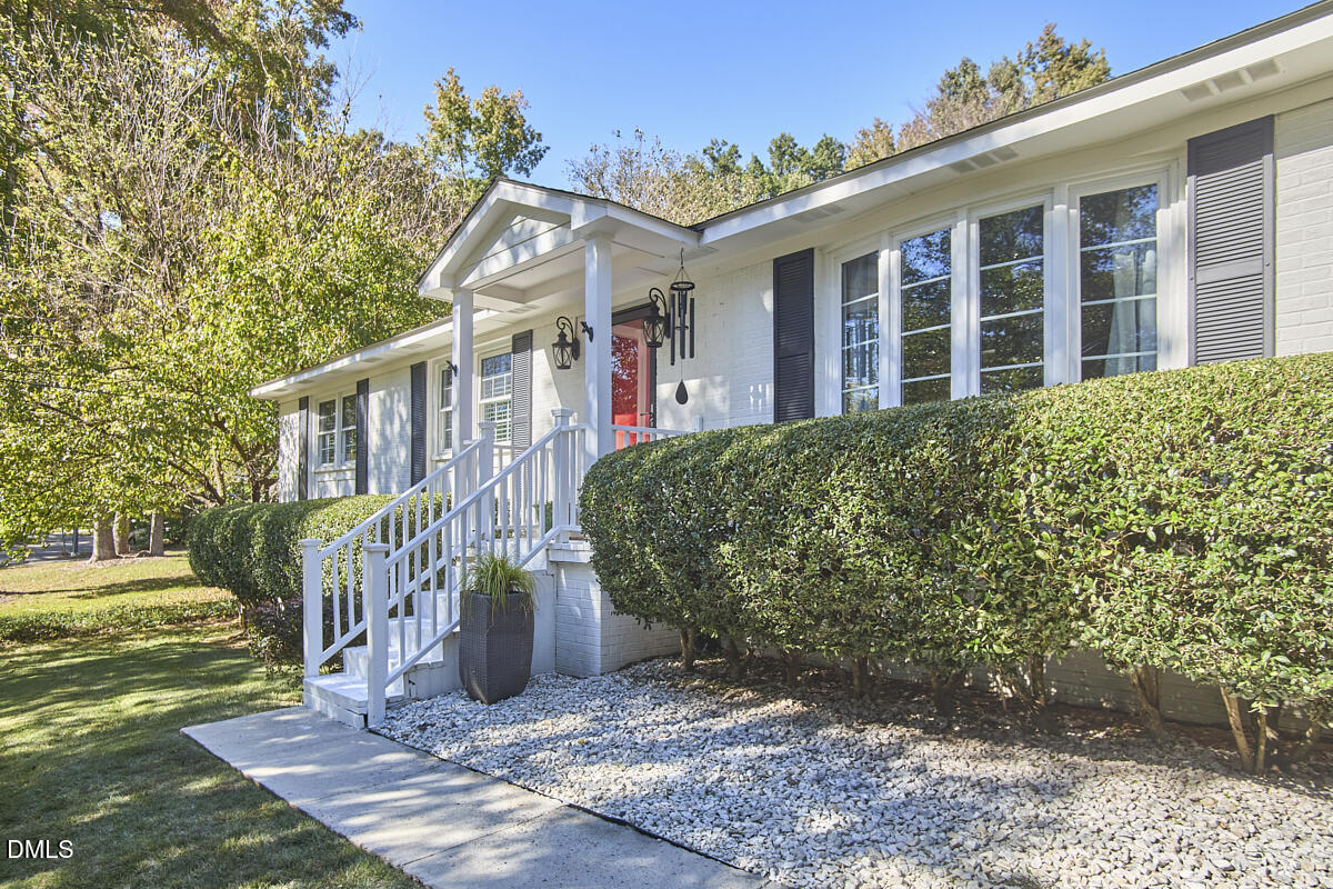 301 Latimer Road Raleigh, NC 27609 - Photo 5 of 47 5