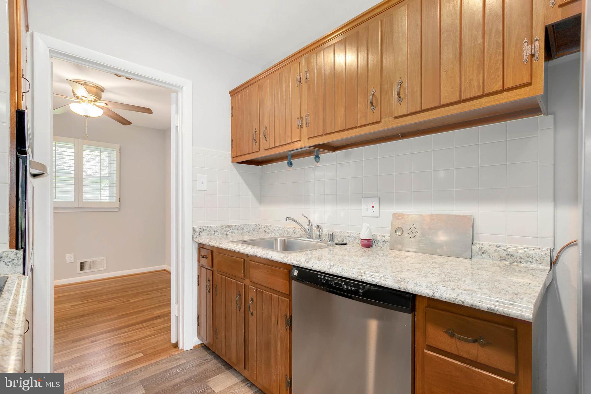 4208 Waller Road Fairfax, VA 22032 - Photo 18 of 33