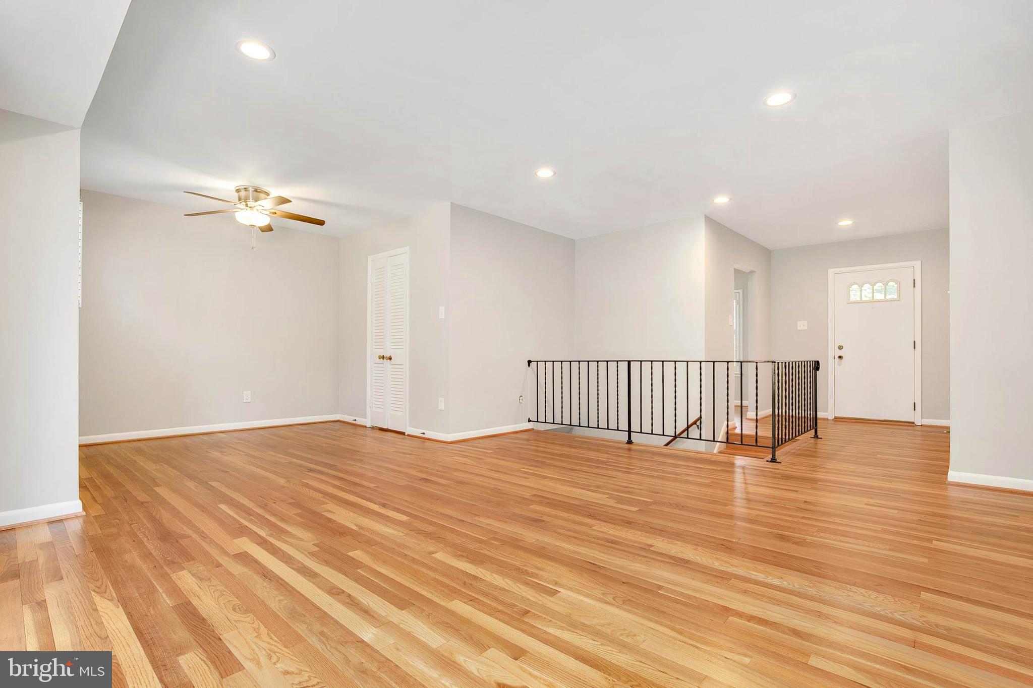 4208 Waller Road Fairfax, VA 22032 - Photo 4 of 33