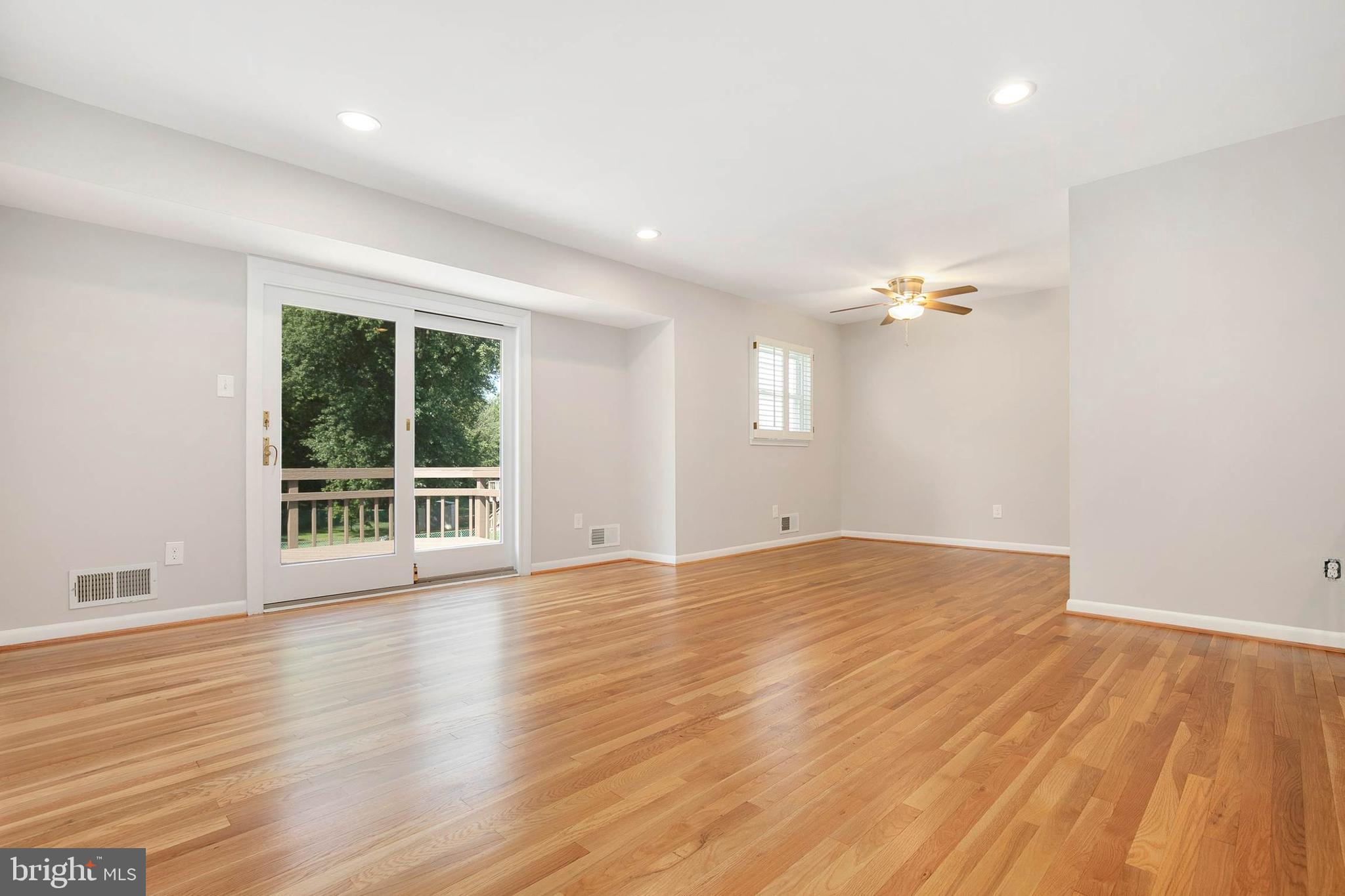 4208 Waller Road Fairfax, VA 22032 - Photo 5 of 33