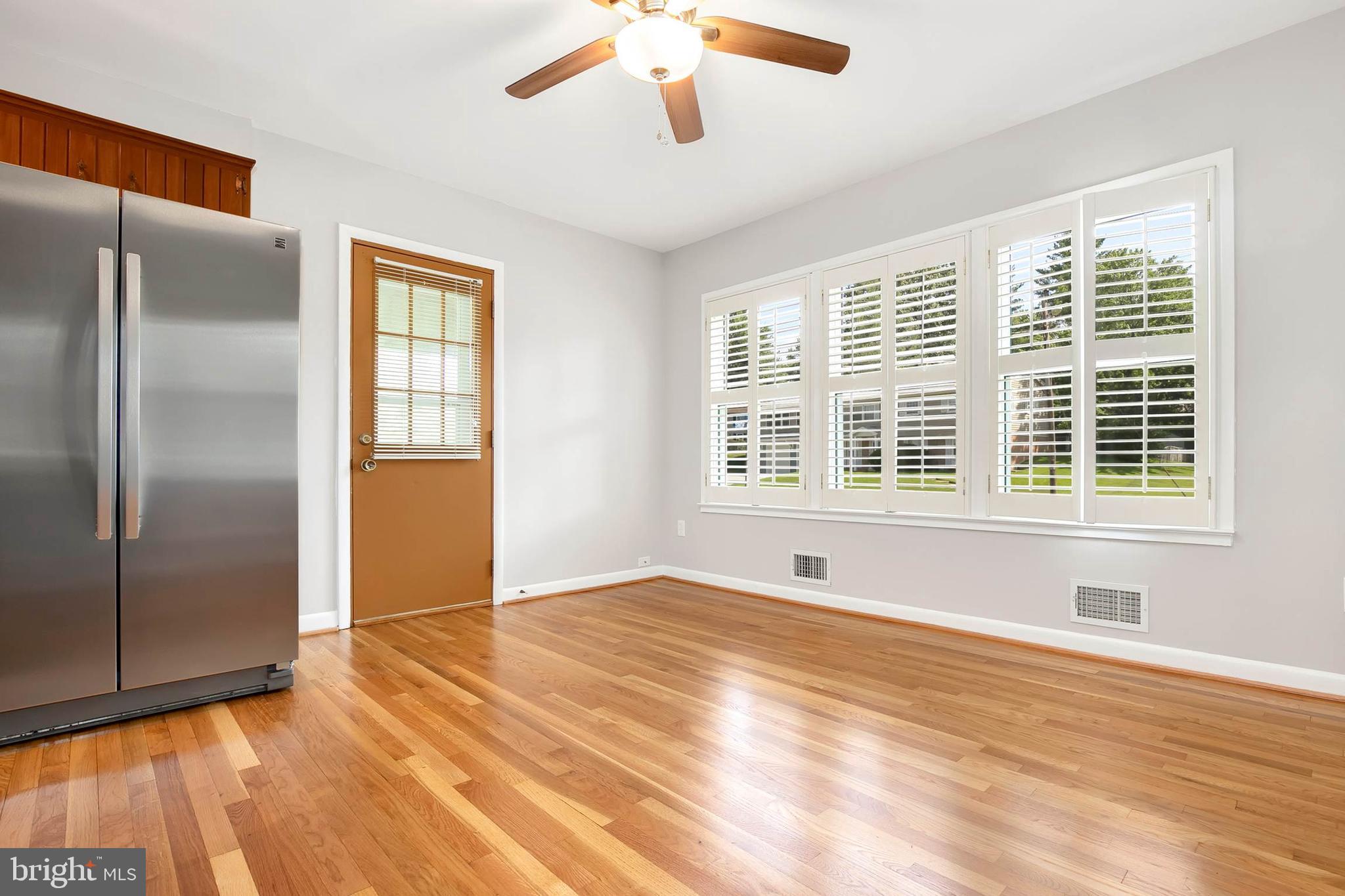 4208 Waller Road Fairfax, VA 22032 - Photo 7 of 33