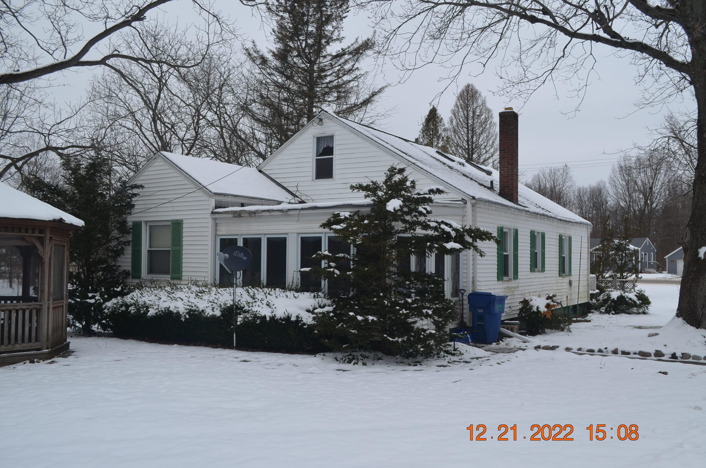 4084 Territorial Road Benton Harbor, MI 49022 - Photo 3 of 18 DSC_0004