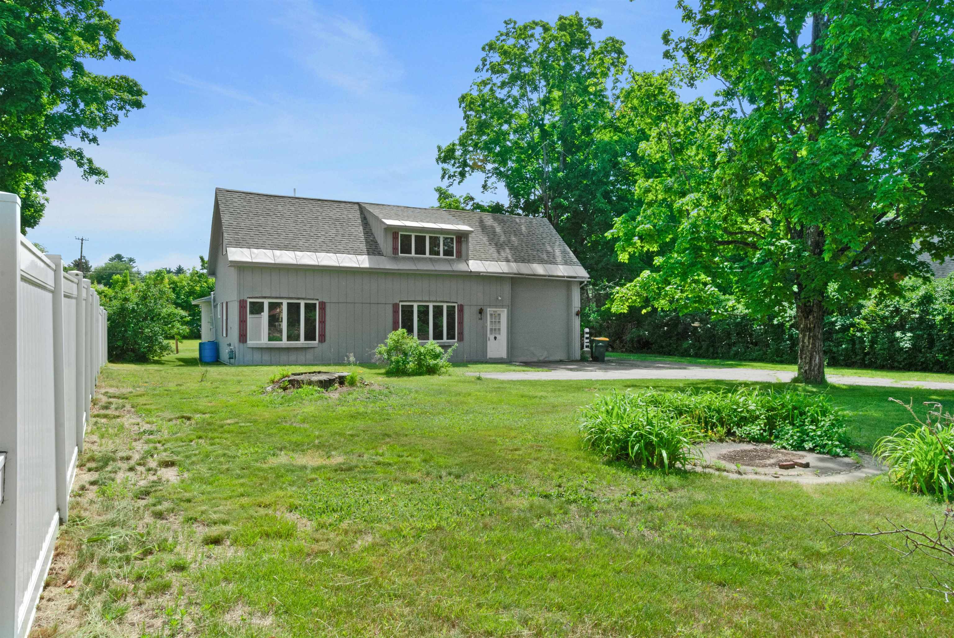 148 Charles Street Rochester, NH 03867 - Photo 3 of 25