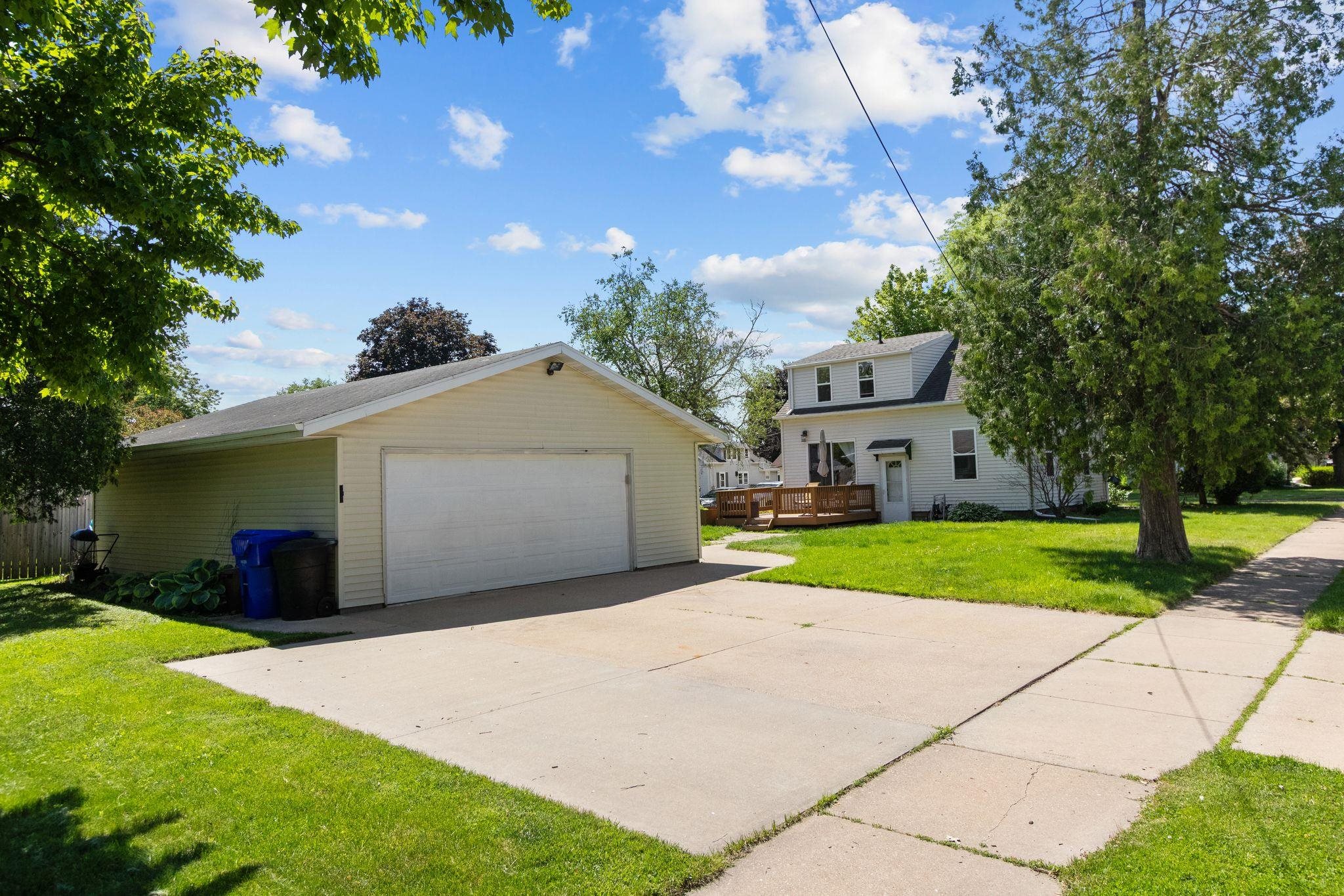 834 West Grant Street Appleton, WI 54914 - Photo 27 of 49