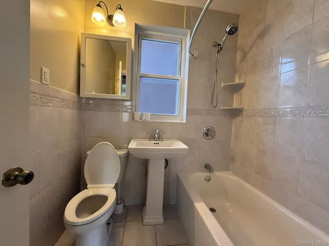 $3,200 | 2849 Harrington Avenue, Unit 2 | Schuylerville