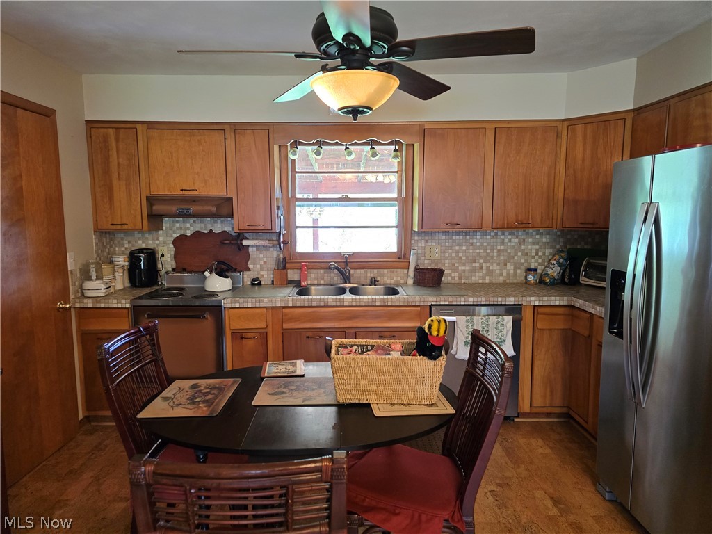 2922 Waverly Road Williamstown, WV 26187 - Photo 15 of 30